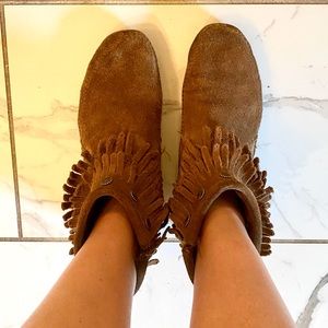 Minnetonka moccasin booties size 9.5 women’s